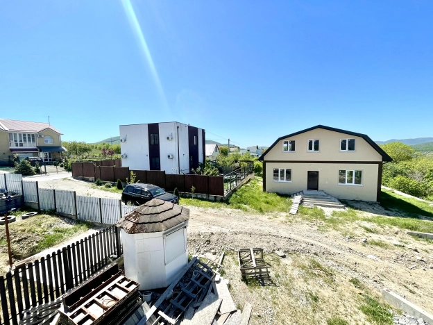 Купить дом в районе Центральный в Новороссийске. Вариант № 7462, 27, площадь -  квм, цена 8400000 рублей