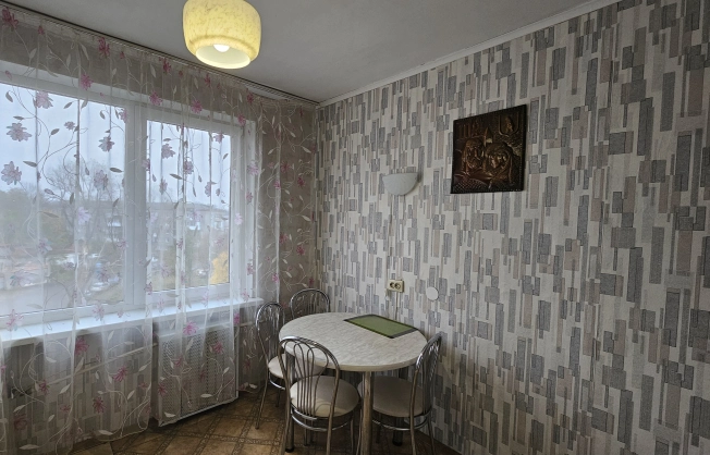 Купить трехкомнатную квартиру в Калининградской области. Вариант № 8899705, 11, площадь -  квм, цена 6150000 рублей