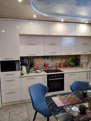 Купить дом на улице Колхозная в Алтайском крае. Вариант № 2163, 0, площадь - квм, цена 5900000 рублей