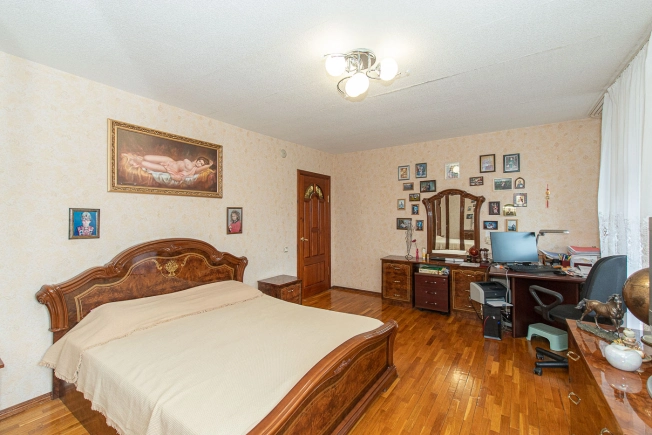 Купить квартиру на вторичке на улице Молодёжная в Владимирской области. Вариант № 10615408, 6, площадь -  квм, цена 15250000 рублей