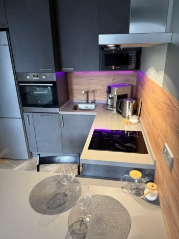 Купить квартиру в Москве. Вариант № 9975189, 15, площадь -  квм, цена 17900000 рублей