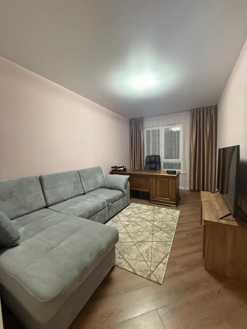 Купить двухкомнатную квартиру в Иркутске. Вариант № 9550004, 5, площадь -  квм, цена 15950000 рублей