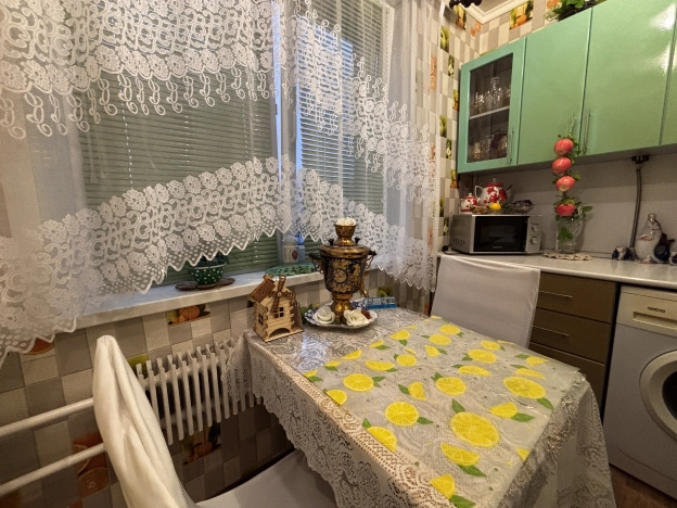 Купить однокомнатную квартиру на улице Садовая в Белгородской области. Вариант № 7246228, 5, площадь -  квм, цена 4699000 рублей