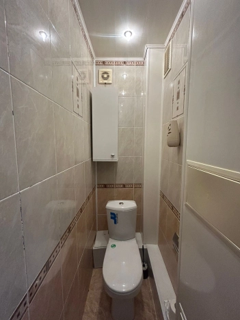 Купить трехкомнатную квартиру на вторичке в Микрорайоне 8-й, Элиста в Элисте. Вариант № 12487, 16, площадь -  квм, цена 5900000 рублей