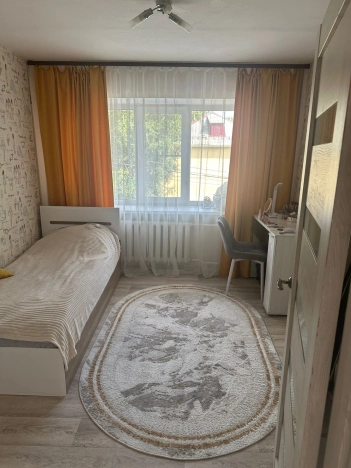 Купить четырехкомнатную квартиру в Омске. Вариант № 5921584, 0, площадь -  квм, цена 6500000 рублей