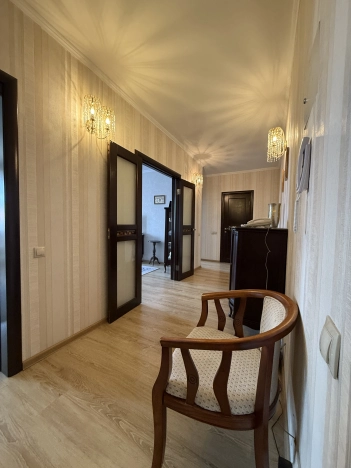 Купить двухкомнатную квартиру в районе Центральный в Калининграде. Вариант № 53435, 9, площадь -  квм, цена 13000000 рублей