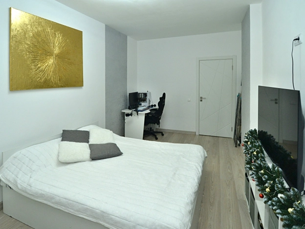 Купить однокомнатную квартиру в Микрорайоне Золотая Нива в Новосибирске. Вариант № 4159863, 14, площадь -  квм, цена 6930000 рублей