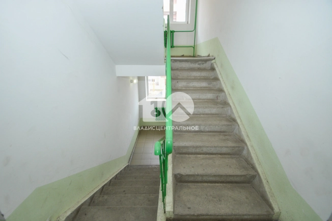 Купить однокомнатную квартиру на улице Петухова в Новосибирске. Вариант № 5792507, 4, площадь -  квм, цена 3500000 рублей