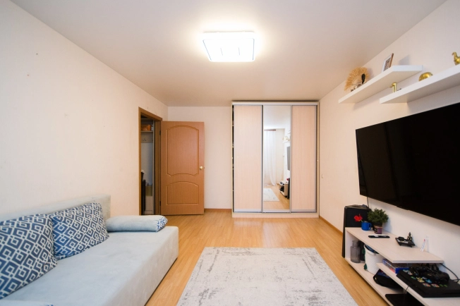 Купить двухкомнатную квартиру в Балакове. Вариант № 5922139, 5, площадь -  квм, цена 4200000 рублей