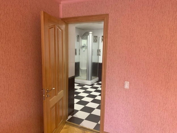 Купить четырехкомнатную квартиру в Вологде. Вариант № 3445, 26, площадь -  квм, цена 19700000 рублей