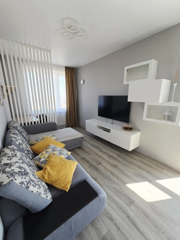 Купить трехкомнатную квартиру на улице Жилмассив в Новосибирской области. Вариант № 8837320, 5, площадь -  квм, цена 7310000 рублей