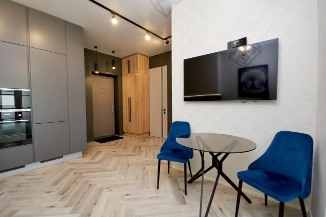 Купить трехкомнатную квартиру на улице Жилмассив в Новосибирской области. Вариант № 8926776, 8, площадь -  квм, цена 16500000 рублей