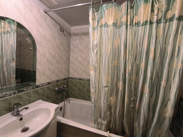 Купить трехкомнатную квартиру на улице Жилмассив в Новосибирской области. Вариант № 9405284, 12, площадь -  квм, цена 6900000 рублей