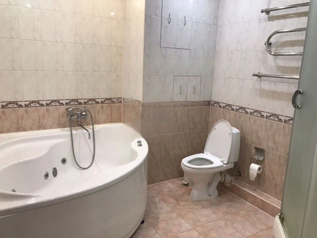 Купить квартиру в Москве. Вариант № 10074036, 10, площадь -  квм, цена 23450000 рублей