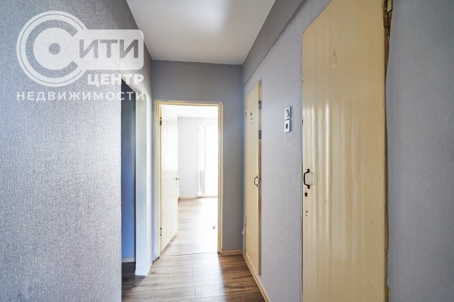 Купить трехкомнатную квартиру в Воронеже. Вариант № 1375847, 5, площадь -  квм, цена 6050000 рублей