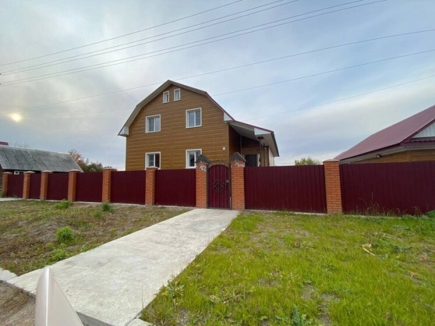 Купить дом на улице Садовая в Алтайском крае. Вариант № 30938, 0, площадь -  квм, цена 39000000 рублей