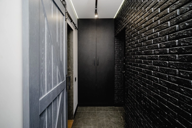 Купить однокомнатную квартиру в Омске. Вариант № 3467773, 17, площадь -  квм, цена 6200000 рублей