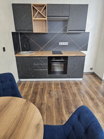 Снять квартиру в Тобольске. Вариант № 9280953, 17, площадь -  квм, цена 45000 рублей