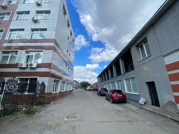 Купить коммерческую недвижимость в Новосибирске. Вариант № 3876797, 3, площадь -  квм, цена 480000000 рублей