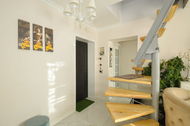 Купить четырехкомнатную квартиру в Новосибирской области. Вариант № 3400203, 28, площадь -  квм, цена 13900000 рублей