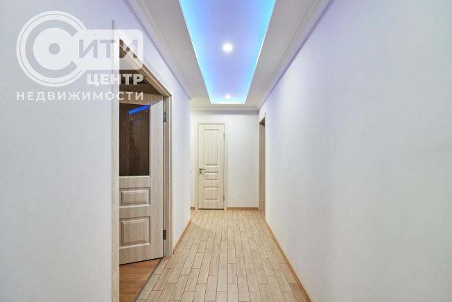 Купить квартиру на улице Олимпийский бульвар в Воронеже. Вариант № 27893, 0, площадь -  квм, цена 10150000 рублей