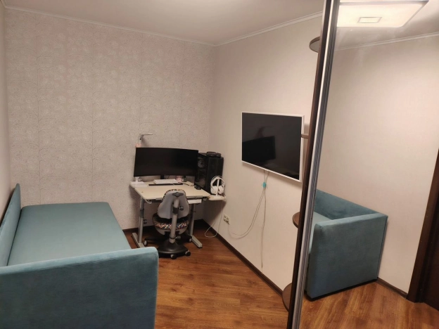 Купить трехкомнатную квартиру у метро Коммунарка в Москве. Вариант № 3968451, 9, площадь -  квм, цена 6950000 рублей