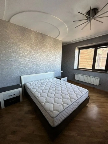 Купить двухкомнатную квартиру в районе Кировский в Ростове-на-Дону. Вариант № 2715451, 6, площадь -  квм, цена 15500000 рублей