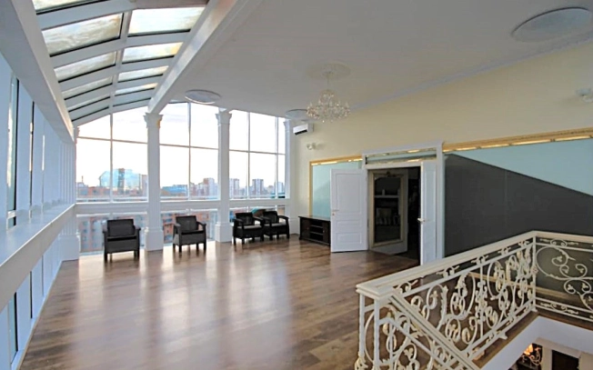 Купить трехкомнатную квартиру у метро Минская в Москве. Вариант № 21591, 9, площадь -  квм, цена 199500000 рублей