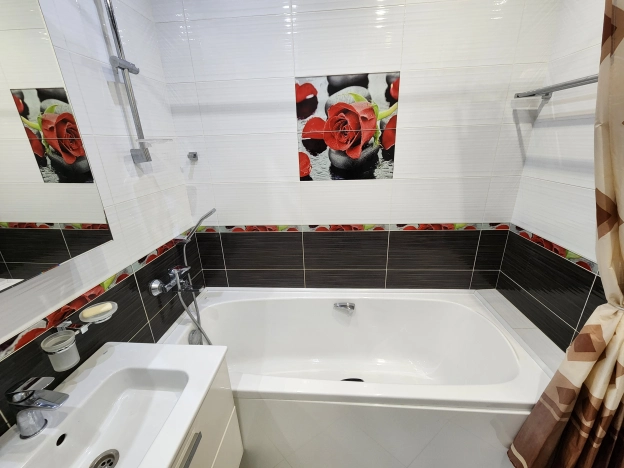 Купить двухкомнатную квартиру в Сыктывкаре. Вариант № 7778106, 15, площадь -  квм, цена 8000000 рублей