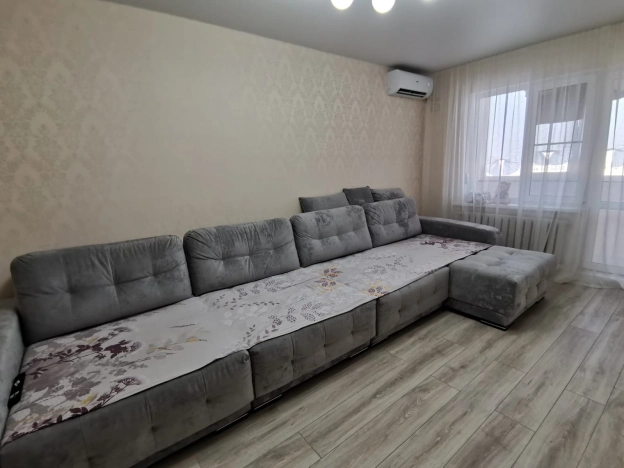 Купить трехкомнатную квартиру в Микрорайоне 8-й, Элиста в Элисте. Вариант № 10685, 2, площадь -  квм, цена 5600000 рублей