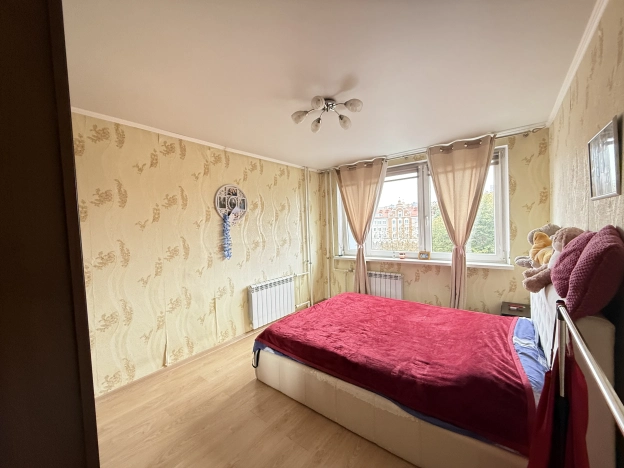 Купить трехкомнатную квартиру в Калининграде. Вариант № 6906408, 3, площадь -  квм, цена 10300000 рублей