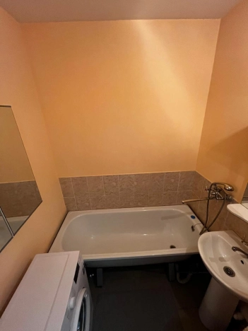 Купить трехкомнатную квартиру в Новосибирске. Вариант № 7642658, 17, площадь -  квм, цена 7100000 рублей