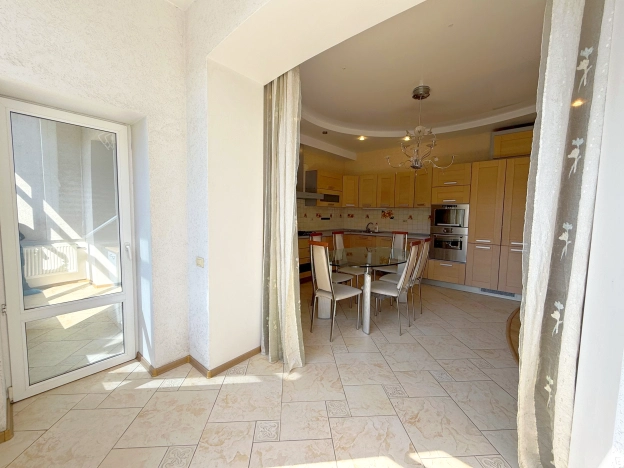 Купить четырехкомнатную квартиру в Иванове. Вариант № 1207232, 10, площадь -  квм, цена 16700000 рублей