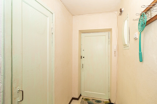 . Вариант № 9668231, 10, площадь - 42 квм, цена 25000 рублей