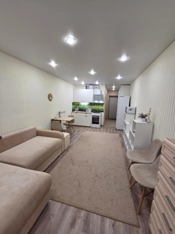 Купить квартиру на вторичке на улице Полевая в Воронежской области. Вариант № 10360811, 11, площадь -  квм, цена 3400000 рублей