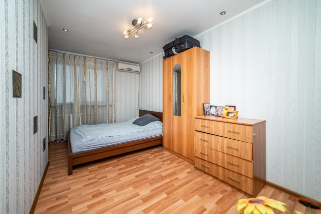 Купить трехкомнатную квартиру в Микрорайоне Фестивальный в Краснодаре. Вариант № 37969, 1, площадь -  квм, цена 10000000 рублей