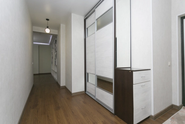 Купить квартиру на улице Мухина в Благовещенске. Вариант № 10048897, 6, площадь -  квм, цена 9500000 рублей