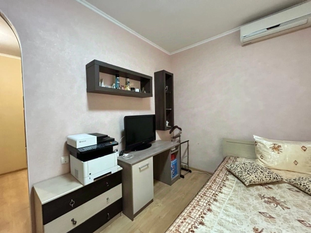 Купить двухкомнатную квартиру в Краснодарском крае. Вариант № 10422379, 6, площадь -  квм, цена 8850000 рублей