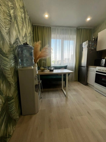 Купить трехкомнатную квартиру в Новосибирске. Вариант № 9702419, 1, площадь -  квм, цена 6200000 рублей