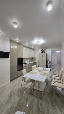 Купить трехкомнатную квартиру в Ростовской области. Вариант № 5922387, 1, площадь -  квм, цена 14900000 рублей