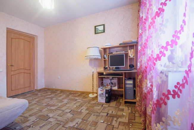 Купить трехкомнатную квартиру в районе Ленинский в Новосибирске. Вариант № 8865194, 12, площадь -  квм, цена 8500000 рублей