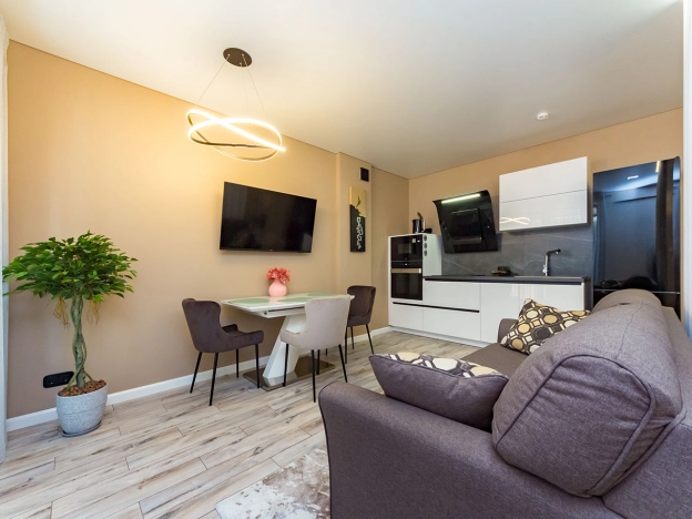 Купить Студию в Калининградской области. Вариант № 10599, 14, площадь -  квм, цена 25800000 рублей