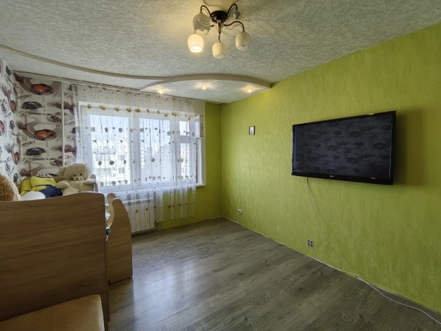 Купить трехкомнатную квартиру в Калуге. Вариант № 13511, 7, площадь -  квм, цена 5270000 рублей