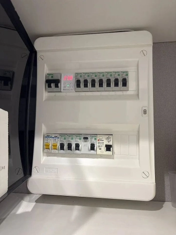 Купить трехкомнатную квартиру в Ростовской области. Вариант № 7590424, 16, площадь -  квм, цена 12800000 рублей