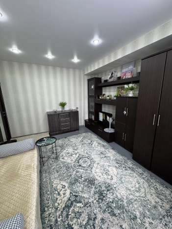 Купить однокомнатную квартиру на вторичке в Ростовской области. Вариант № 34587, 3, площадь -  квм, цена 1390000 рублей