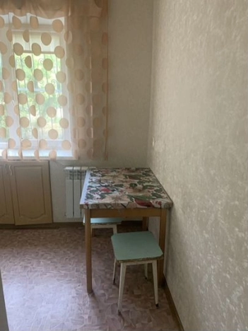 Купить квартиру на улице Университетский проспект в Волгограде. Вариант № 9832267, 8, площадь -  квм, цена 3580000 рублей