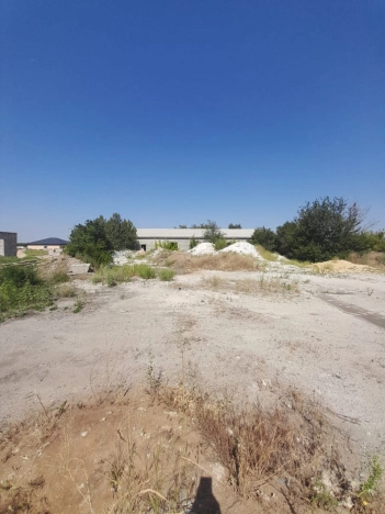 Купить земельный участок на улице Заречная в Республике Калмыкия. Вариант № 17440, 0, площадь -  квм, цена 1700000 рублей