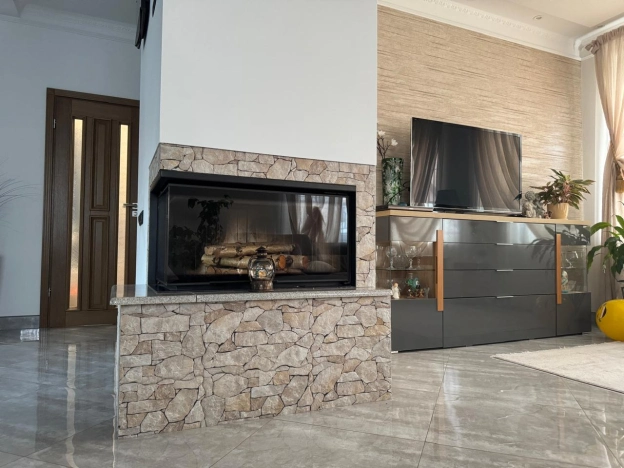 Купить дом в Зеленоградске. Вариант № 35455, 4, площадь -  квм, цена 45000000 рублей