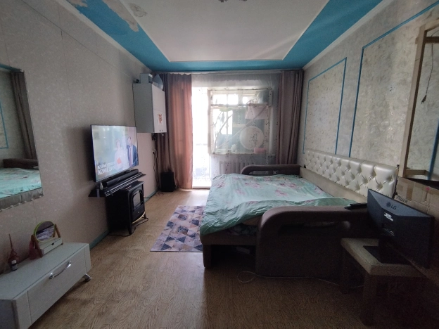 Купить трехкомнатную квартиру в Приморском крае. Вариант № 13886, 4, площадь -  квм, цена 6050000 рублей