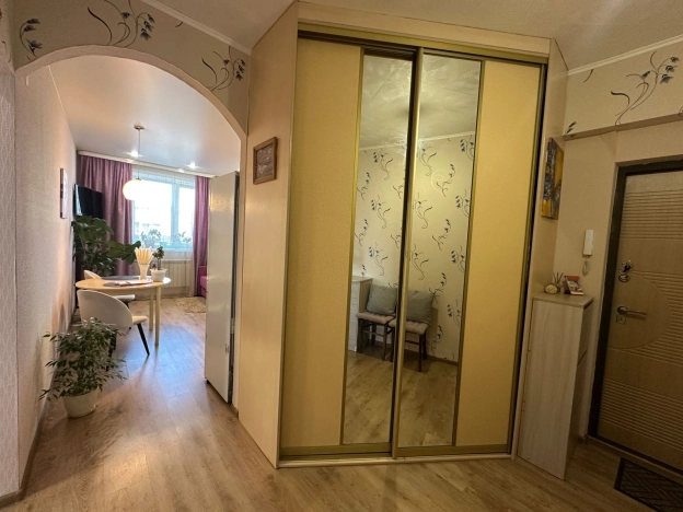 Купить квартиру на улице Горького в Иркутске. Вариант № 7823323, 20, площадь -  квм, цена 4750995 рублей